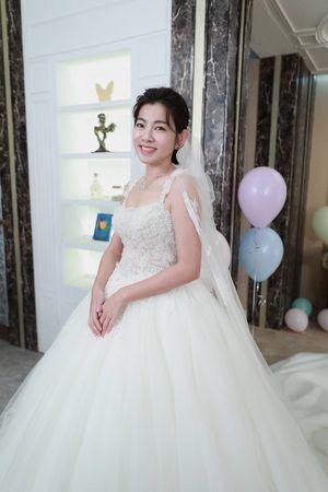 米可白绝美纯白婚纱照曝光「新郎不南宫NG28APP是孙绽」拍摄过程超艰辛(图2)
